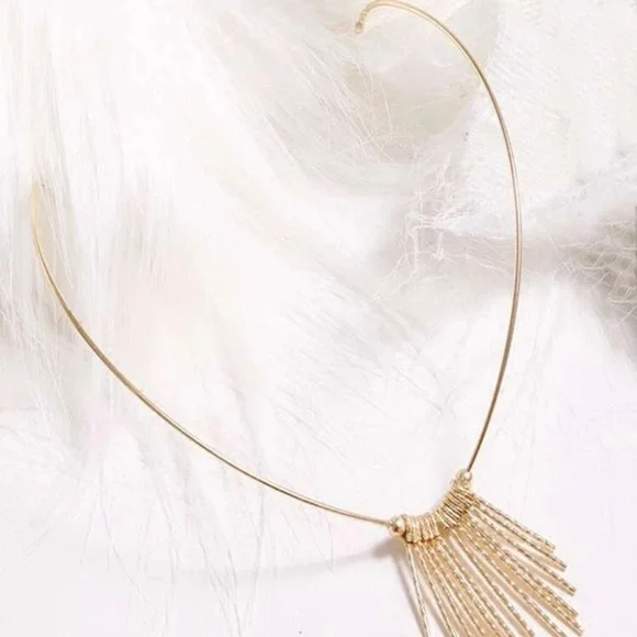 Women’s Metal Tassel Decorative Headband - Picture 3 of 4